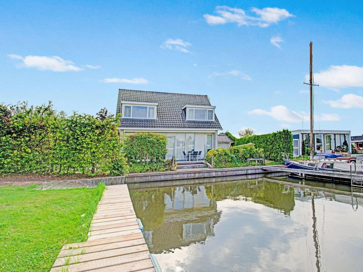 Waterfront Holiday Home With Jetty Boornzwaag over de Wielen Esterno foto